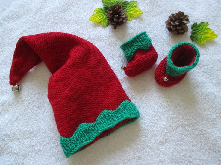 Bonnet de Noël bébé avec grelot elfe naissance 3 mois tricot fait-main crochet layette photographe souvenir Made in France les Hauts de France 62250 MARQUISE
